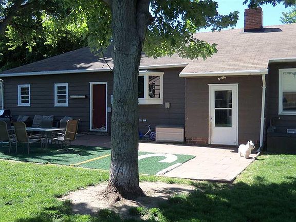 2nd image of 412 W Bishop St
