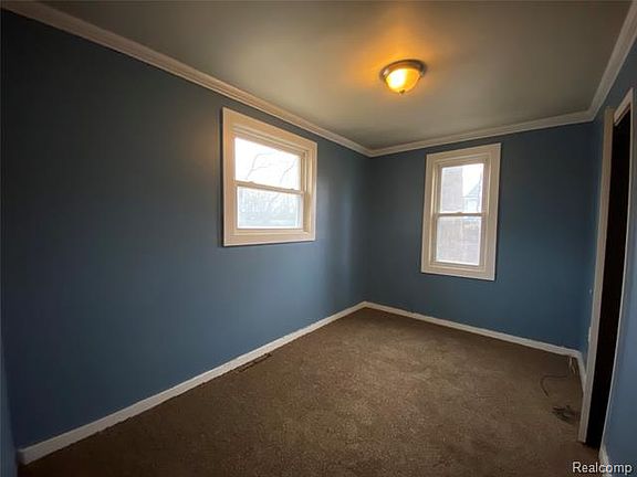 4th image of 4056 Coolidge Ave