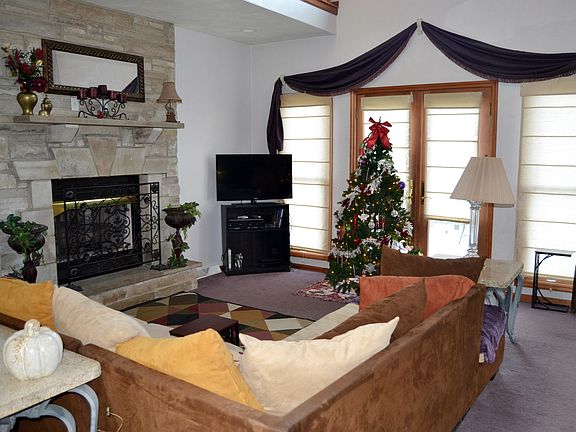 4th image of 110 Adella Ct
