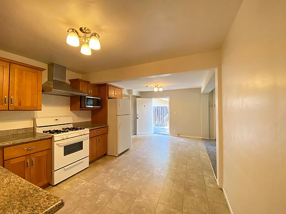 4th image of 1312 Jefferson Ave APT 1