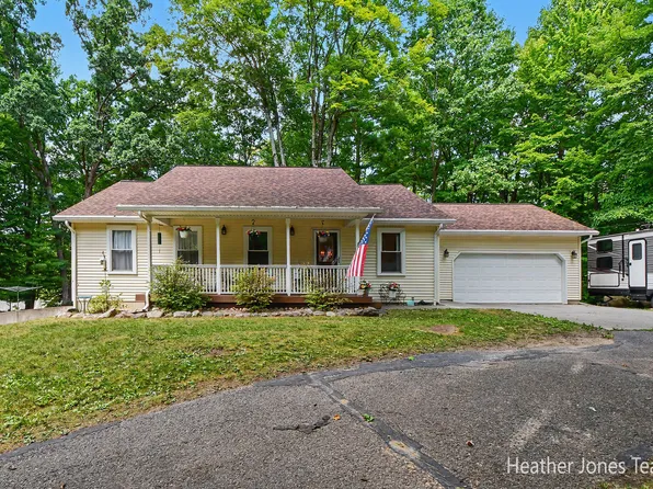 6936 Schmeid Rd, Lakeview, MI 48850