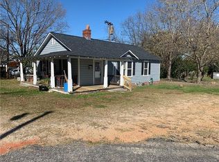 152 Colonial Dr, Kannapolis, NC 28081