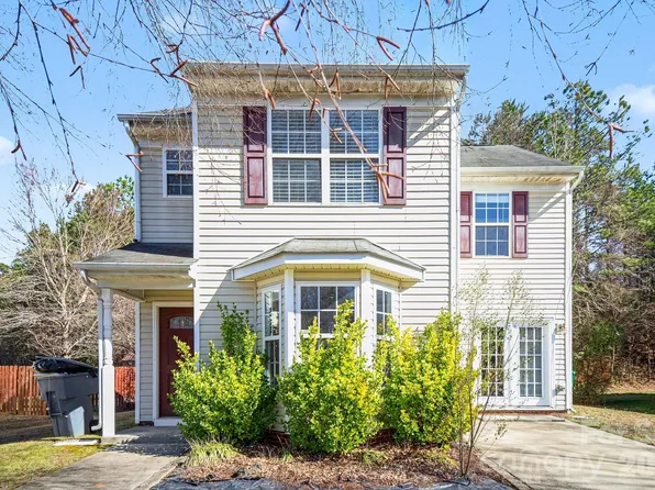 704 Pawley Dr, Charlotte, NC 28214