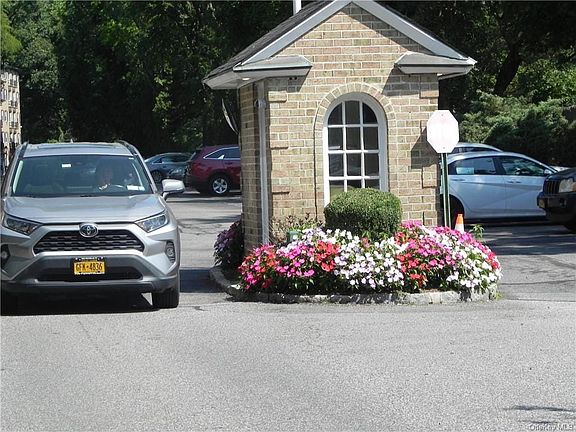 2nd image of 4 Consulate Dr #3E