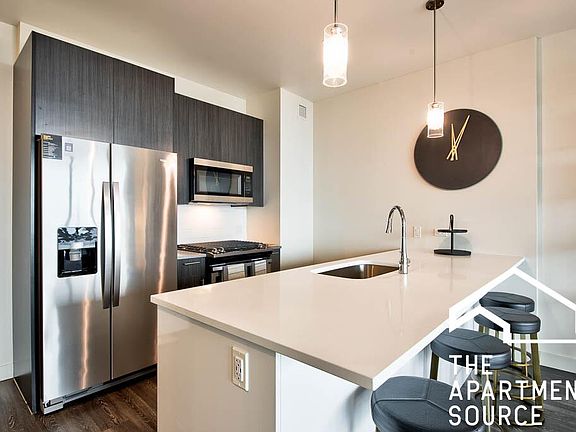 2nd image of 800 W Agatite Ave #1B