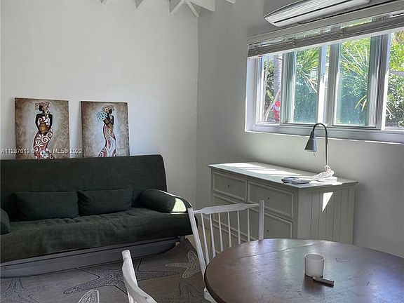 3rd image of 1365 Marseille Dr Unit 1