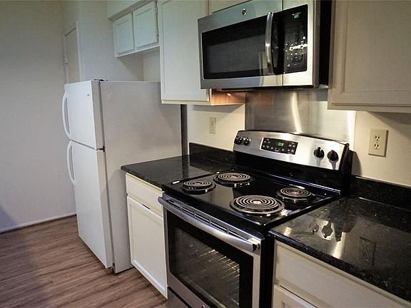5th image of 488 Wilcrest Dr #488