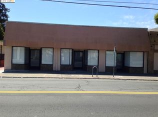 2626 Seminary Ave, Oakland, CA 94605