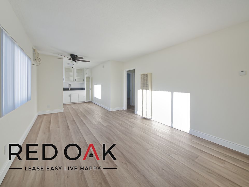 1st image of 3411 Drew St #10