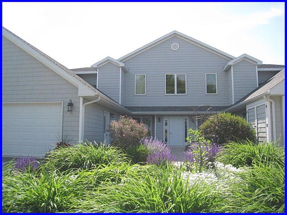 2nd image of 1600 Memorial Dr #202