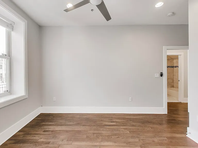1220 19th St NE #2A — Photo 17