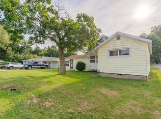 419 N Gibson St, Clinton, IL 61727
