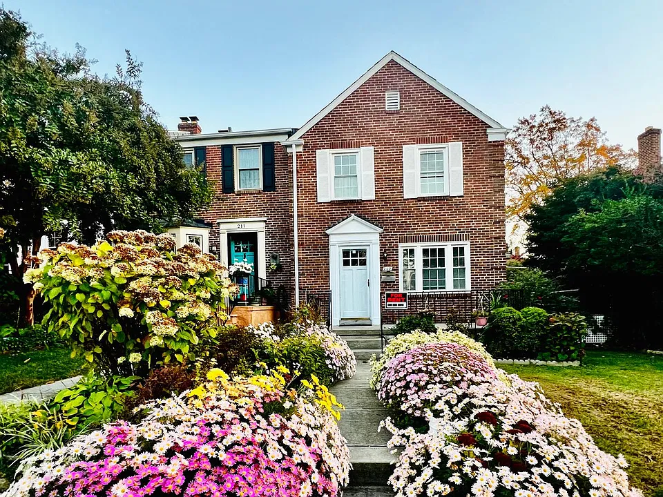 209 Brandon Rd