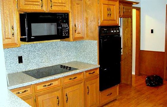 3rd image of 1226 Huntington Dr