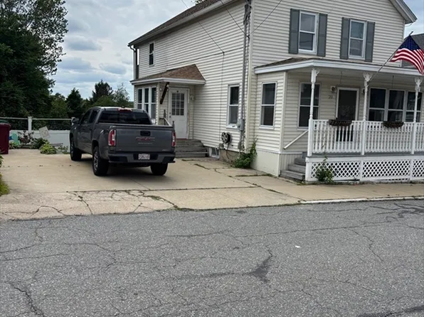 20 Osgood Ave, Lowell, MA 01850