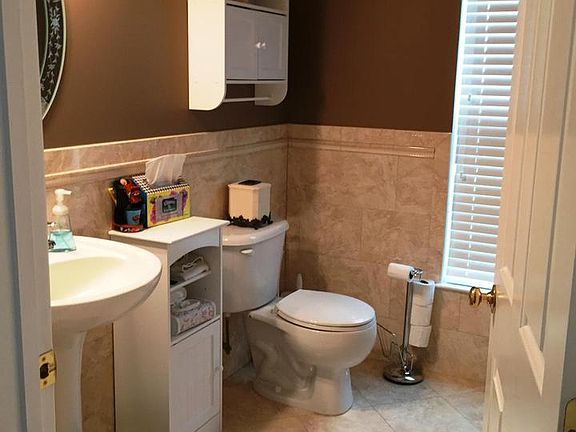 5th image of 6681 Clarkes Meadow Dr