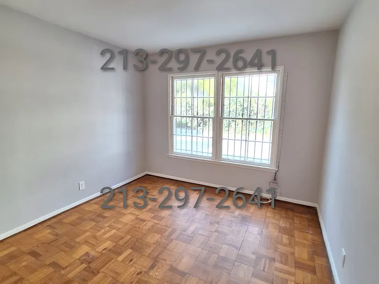 145 1/2 S Hoover St — Photo 15