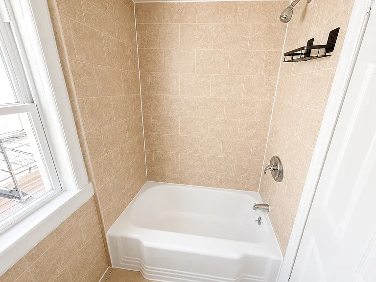 555 Norwood St #3 — Photo 6