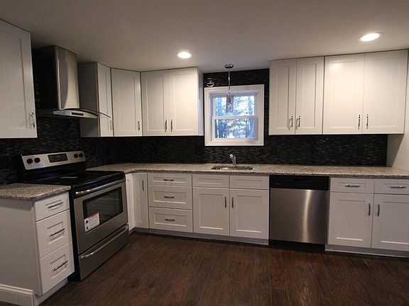 5th image of 94 Elmwood Ave