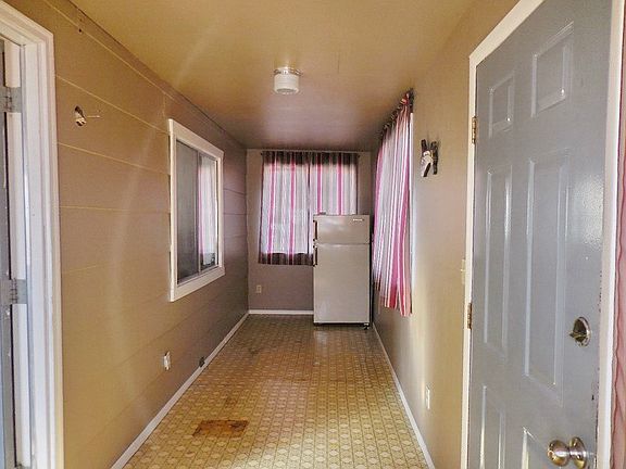 5th image of 227 S Mulberry St