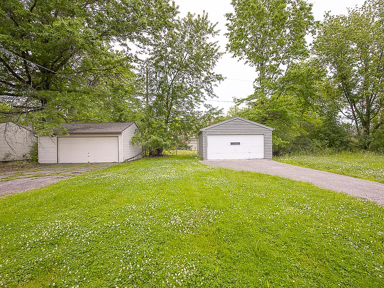 12917 Thornhurst Ave — Photo 23