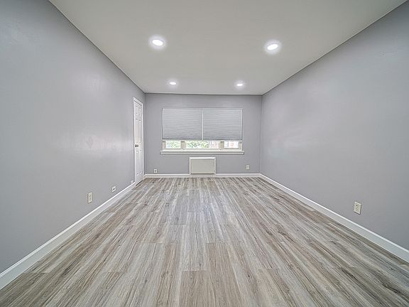 4th image of 188 Hillside Ave APT G2