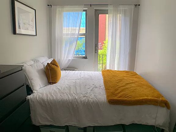 5th image of 349 E 10th St APT 4F