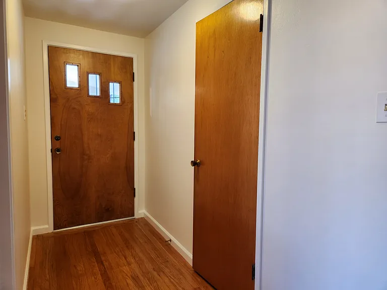 2220 Sartori Dr — Photo 5