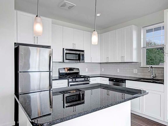 2nd image of 500 Town Green Dr #64