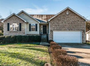 1574 Laurel Ledge Dr, La Vergne, TN 37086