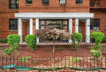 100-10 67th Road, #6L