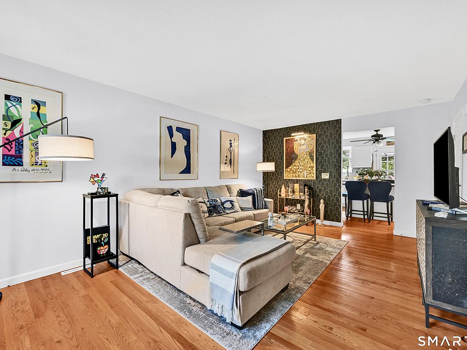 1st image of 5 Hampton Park #5