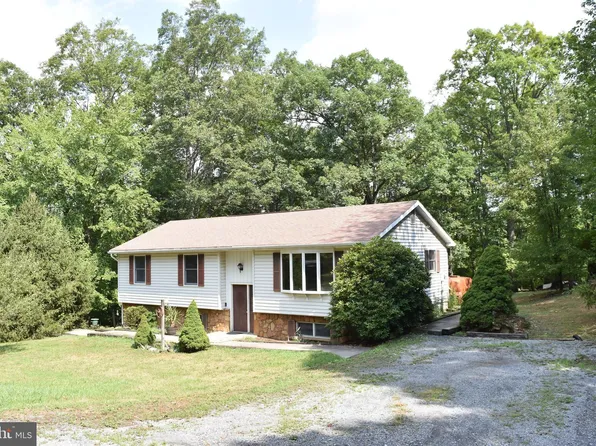 300 Little Creek Trl, Berkeley Springs, WV 25411