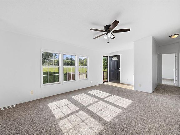 4th image of 201 Burntwood Dr