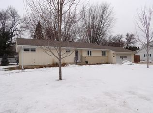 307 21st St NW, Austin, MN 55912