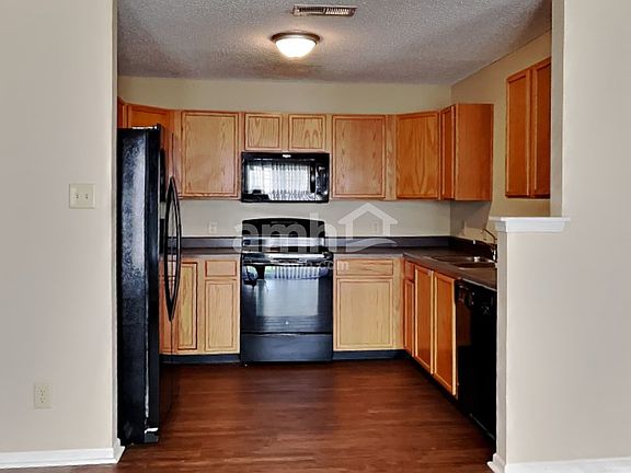3rd image of 2317 Bridlewood Dr