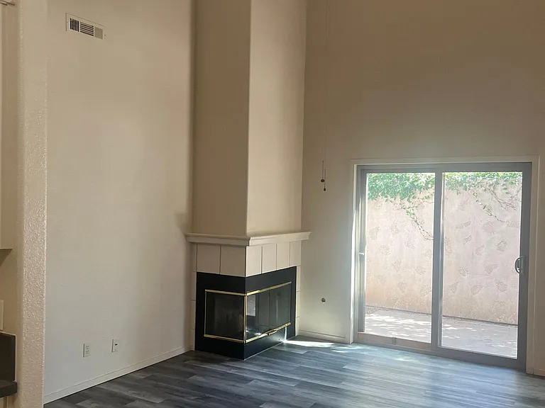 2945 Merle Ave #1 — Photo 2