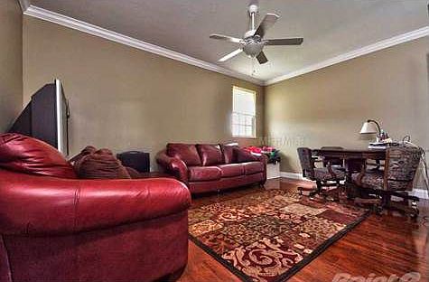 5th image of 8471 Flagstone Dr