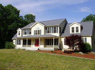 94 Liberty St, Clinton, CT 06413