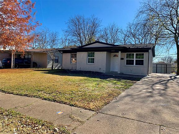 3rd image of 1302 Narcissus Ln