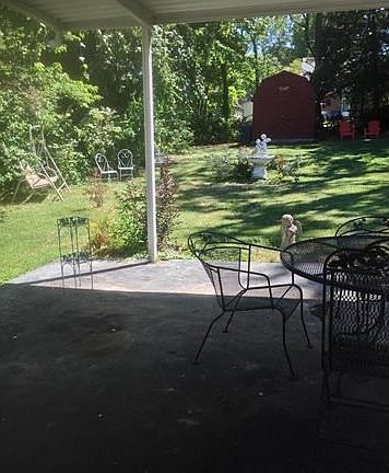 3rd image of 9524 Tennyson Ave