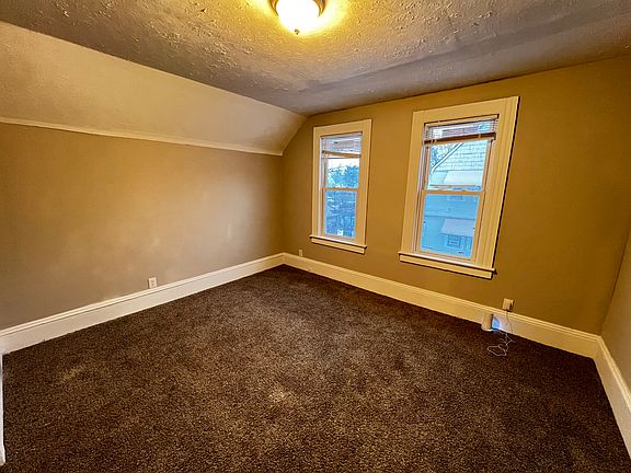 4th image of 10605 Kimberly Ave