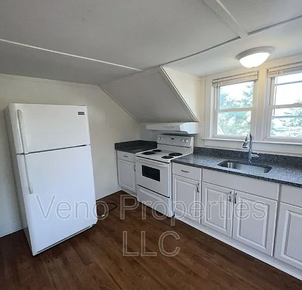 32 Russell Rd #2B — Photo 3
