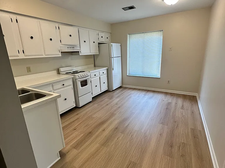 699 Wetmore Rd #G — Photo 10