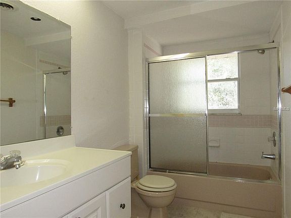 5th image of 4150 Murdock Ave
