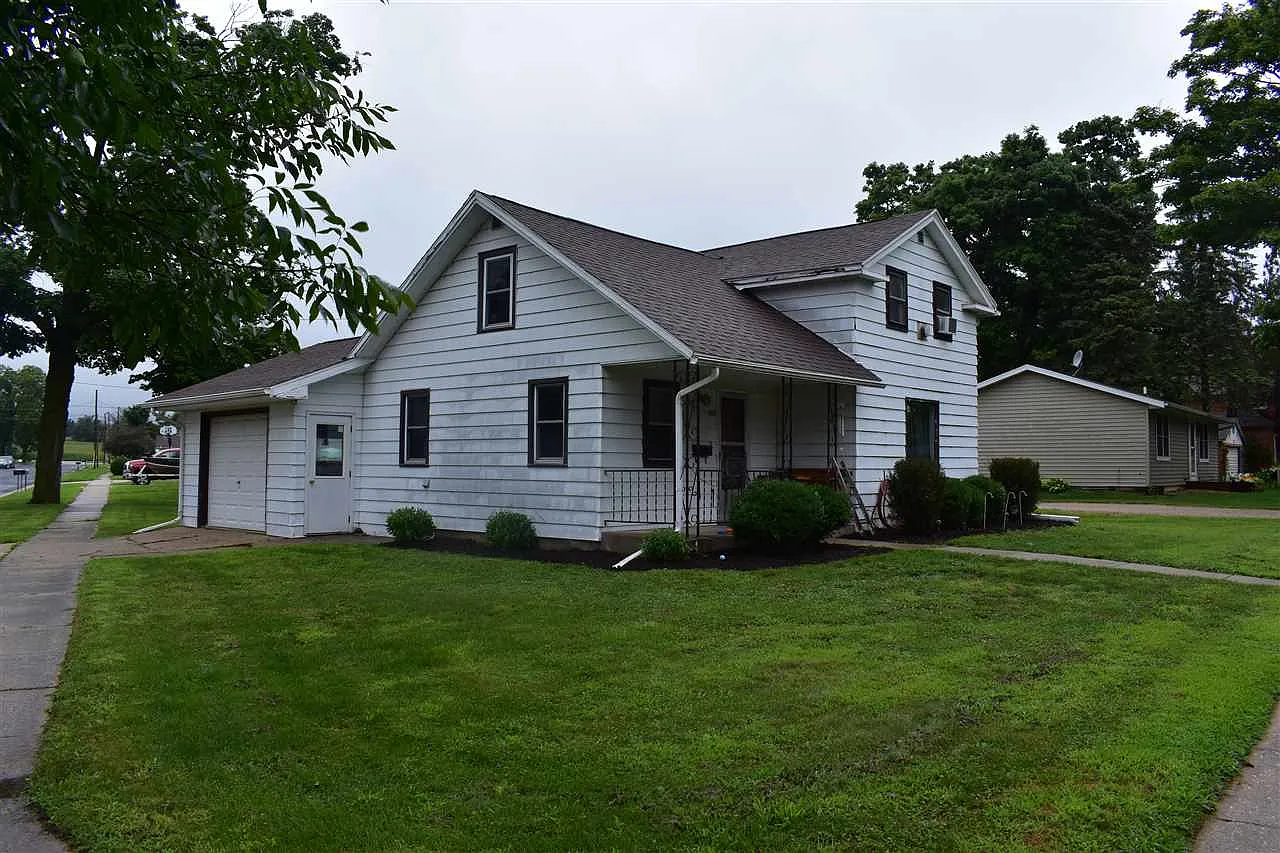305 S Mill St photo 1