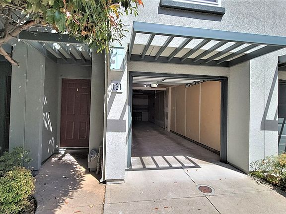 4th image of 624 Atherton Pl