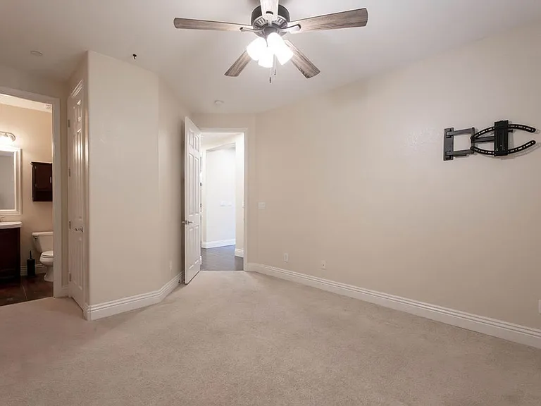 10387 Sweet Laurel St — Photo 17