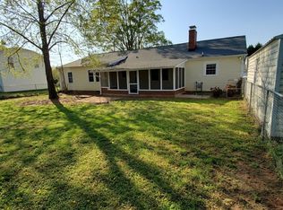 1132 Hipp Rd, Charlotte, NC 28216