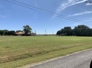 1043 Pawhuska Ln, Burkburnett, TX 76354